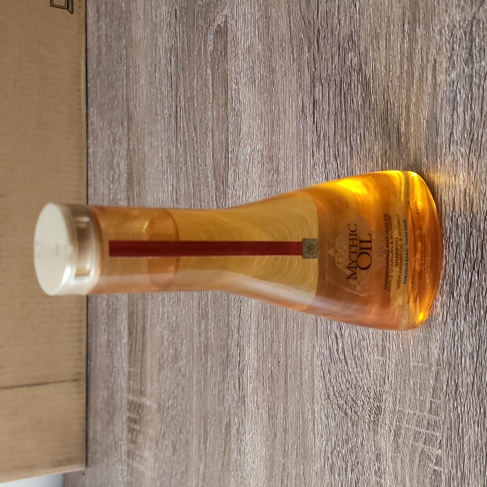 L'Oreal Professional Mythic oil shampoo